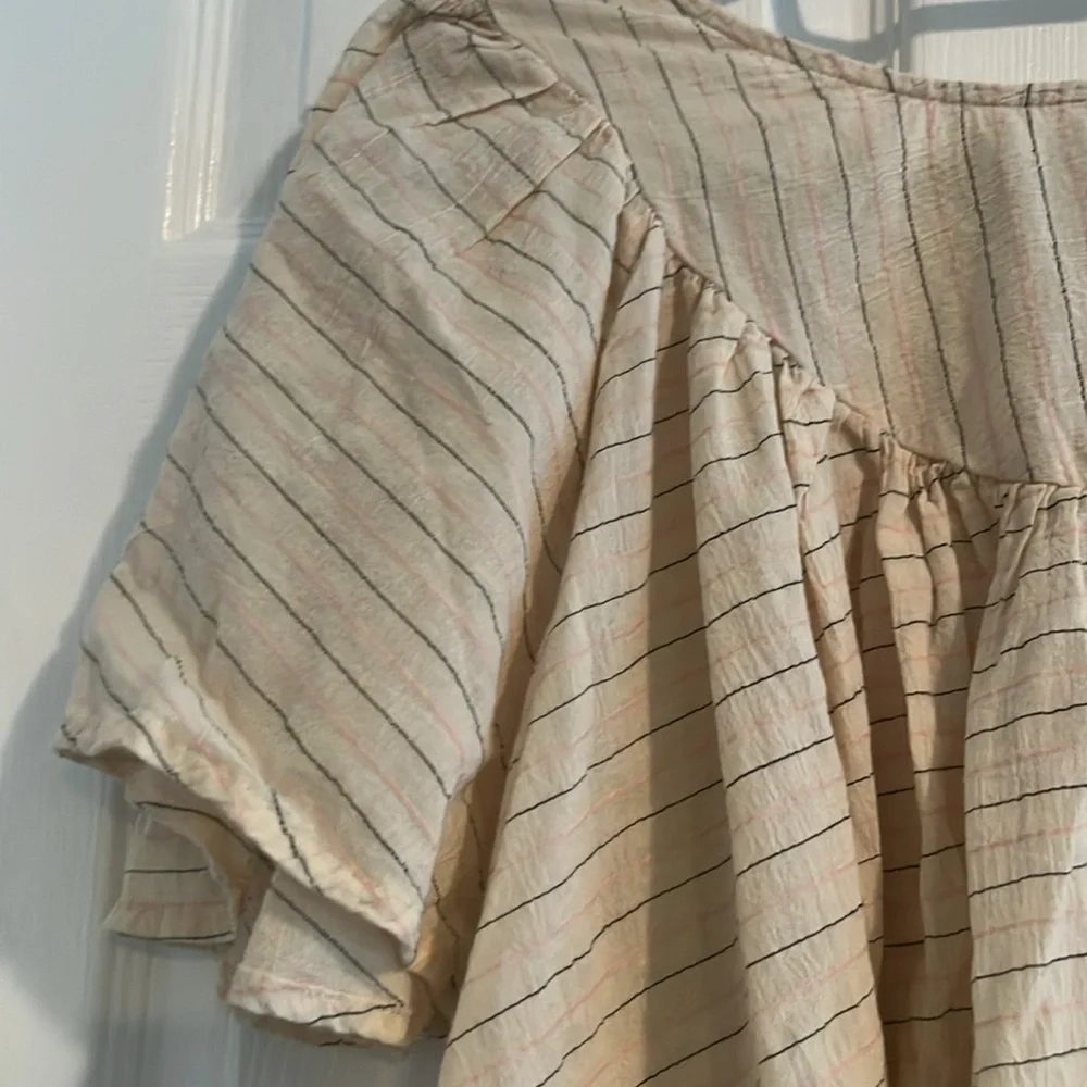 Universal Thread womens blouse size M beige/pink and black design 💯 cotton - Picture 2 of 9